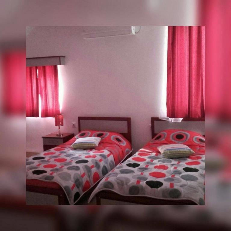 Guesthouse Vila Nova Morović Eksteriør bilde