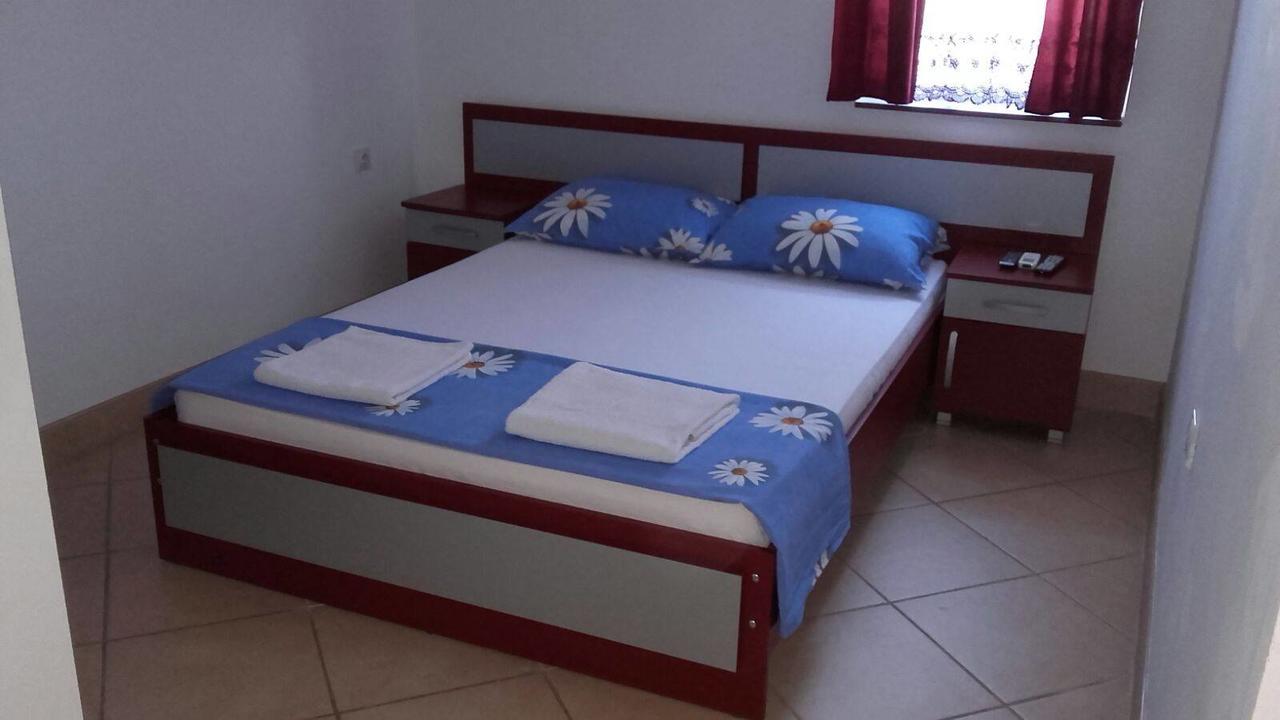Guesthouse Vila Nova Morović Eksteriør bilde